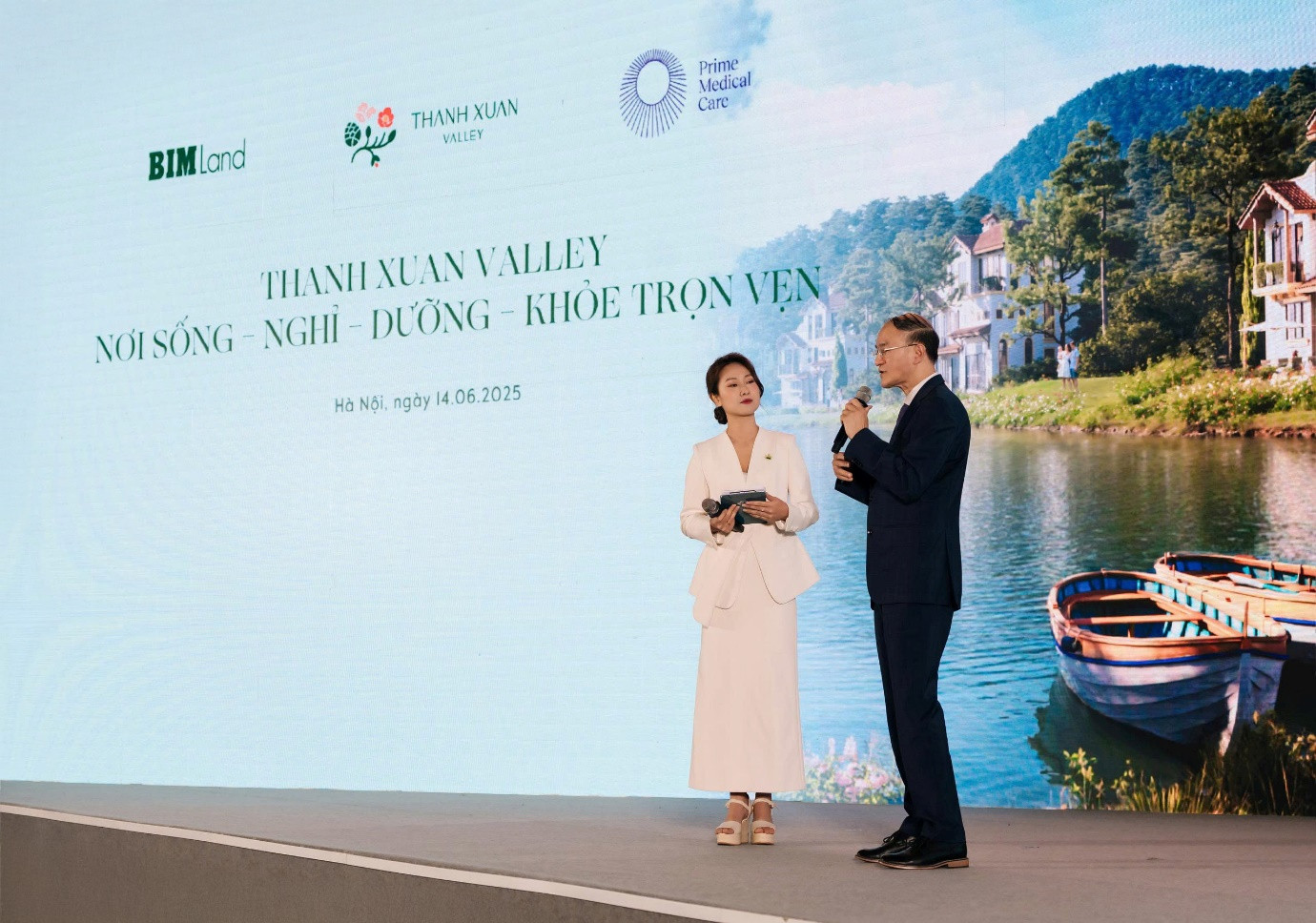 PGS.TS. Phạm Nguyên Sơn – Giám đốc, thành viên Hội đồng chuyên môn đại diện trung tâm PMC chia sẻ về lợi ích của thiên nhiên nguyên bản tại điểm đến Thanh Xuan Valley đối với sức khỏe con người. Ảnh: BIM Land