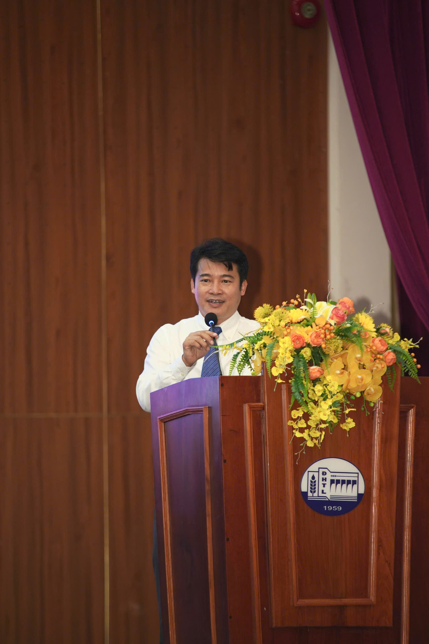 TS. Lê Xuân Bảo – Phó Giám đốc, Trưởng Ban tổ chức phát biểu và chúc mừng thành công của cuộc thi. TS. Lê Xuân Bảo – Phó Giám đốc, Trưởng Ban tổ chức phát biểu và chúc mừng thành công của cuộc thi.