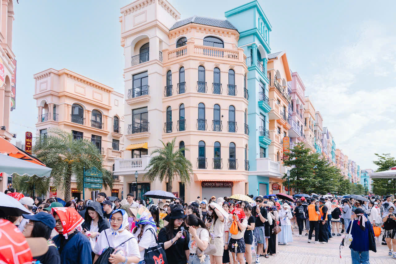 Trong chuỗi sự kiện Anh trai vượt ngàn chông gai, dường như mọi nẻo đường ở Thủ đô đều dẫn về Ocean City