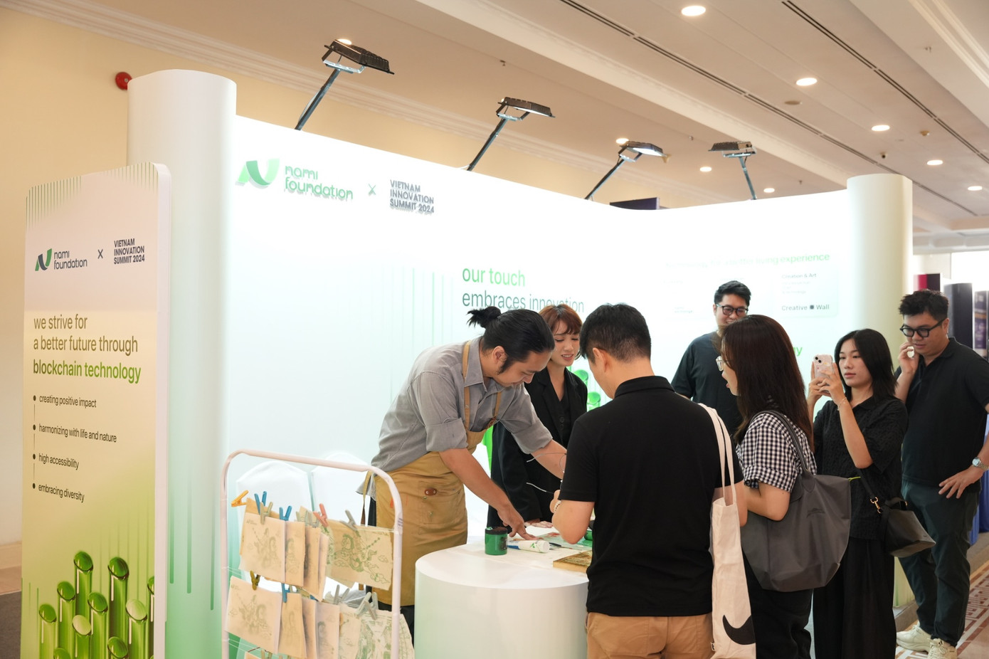 Ngày càng nhiều chương trình và cuộc thi được tổ chức hướng đến phát triển tài năng công nghệ blockchain