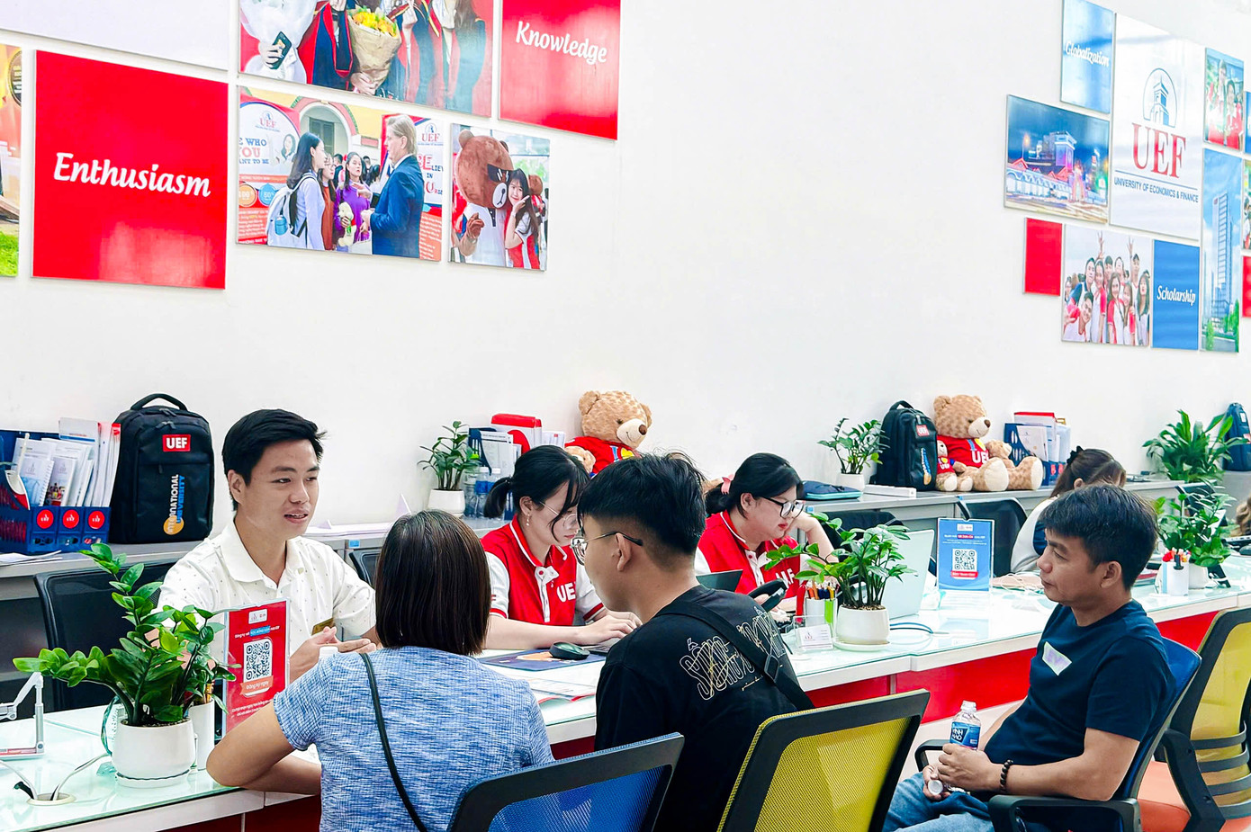 UEF nhận hồ sơ học bạ đến ngày 30/6