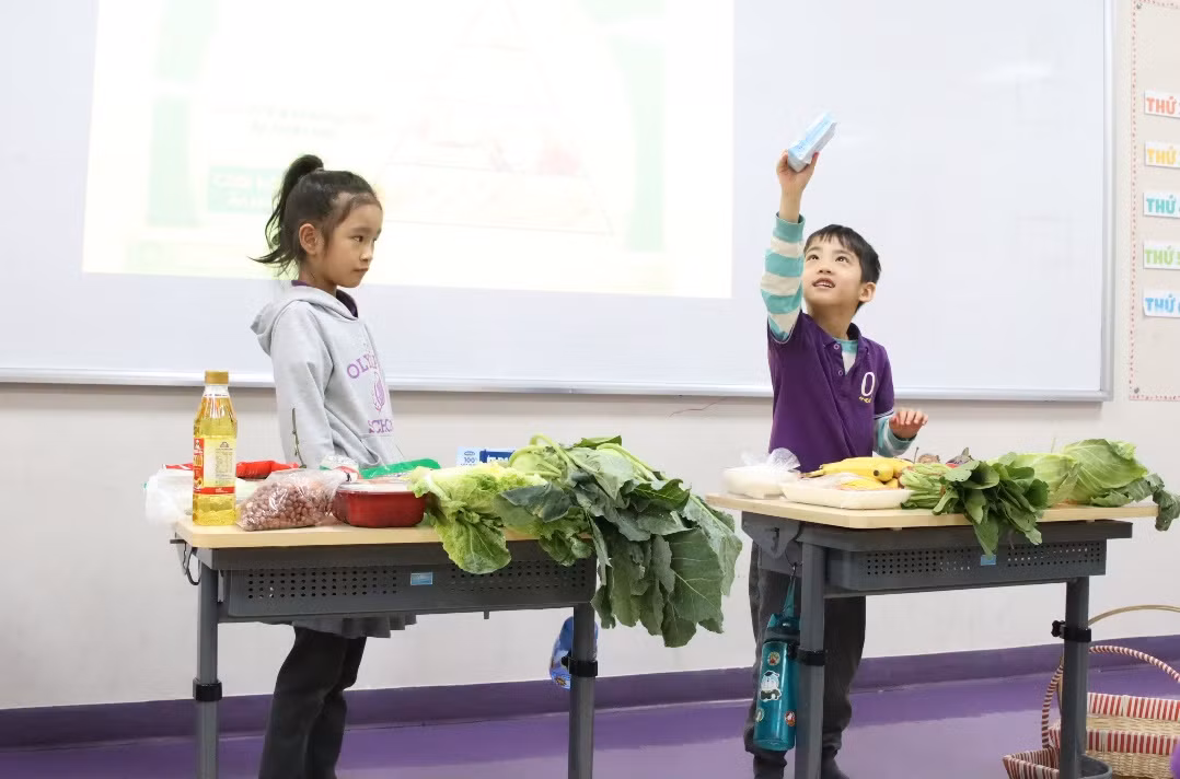 Với dự án “Dinh dưỡng lành mạnh”, Trường Phổ thông Liên cấp Olympia (Hà Nội) đã biến những tiết học tưởng như khô khan thành trải nghiệm sống động.