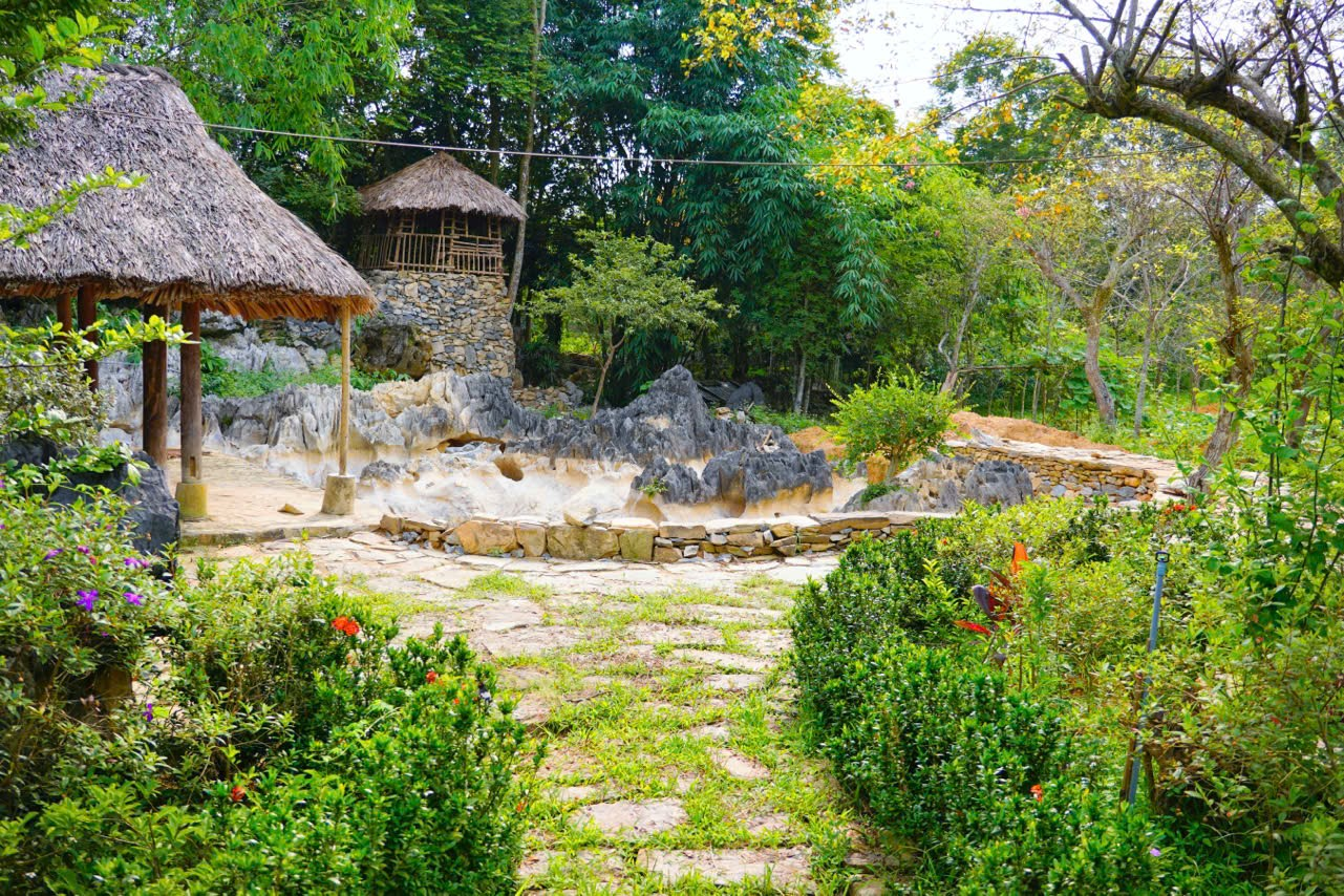 Suối khoáng nóng Thành Minh