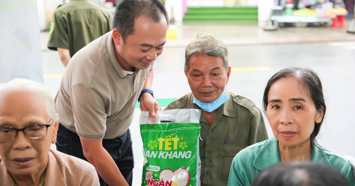 An Khang hiểu rằng người dân không chỉ cần thuốc, mà còn cần một nơi đủ gần để ghé vào khi cần, đủ cảm thông để chia sẻ khi đang lo lắng, và đủ tử tế để đồng hành trên hành trình chăm sóc sức khỏe