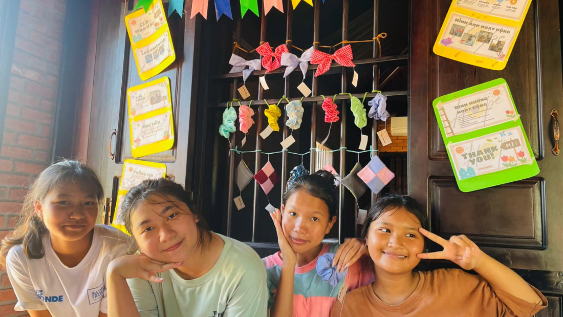 Trường Tiểu học, Trung học cơ sở và Trung học phổ thông Hy Vọng Đà Nẵng triển khai dự án “Hoa Hy Vọng” tạo ra không gian để học sinh chia sẻ cảm xúc, học cách kiểm soát tâm trạng và thấu hiểu bản thân.