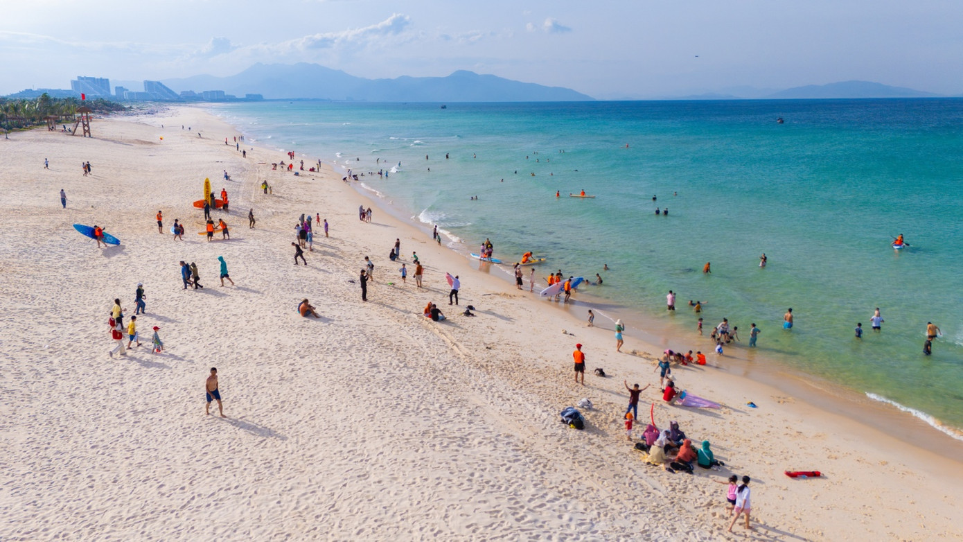 Công viên biển CaraBeach chính thức đi vào hoạt động, cư dân và du khách tự do tận hưởng vẻ đẹp của biển Bãi Dài – Cam Ranh.