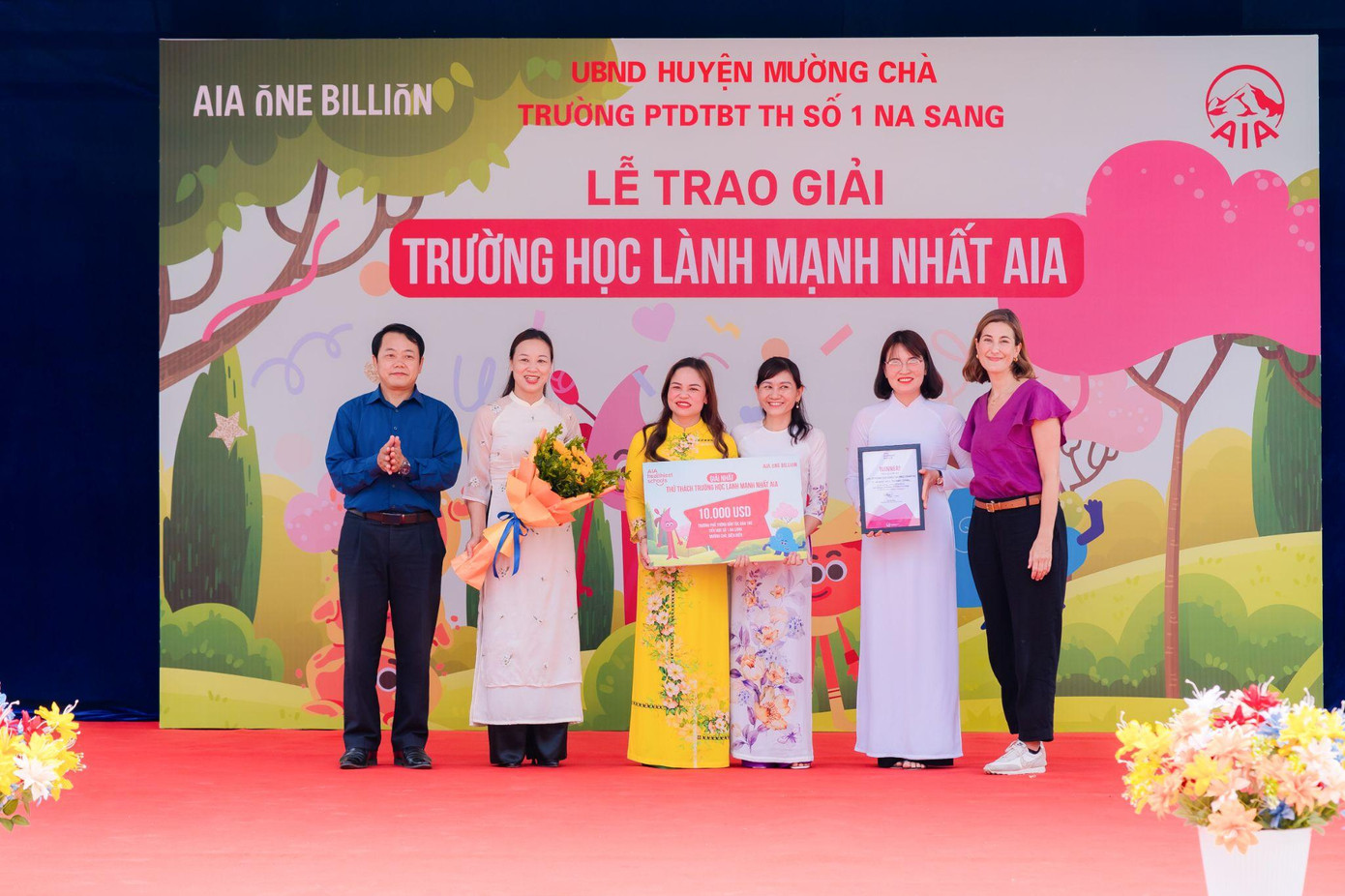 Trường PTDTBT Tiểu học Số 1 Na Sang (Điện Biên) đã được vinh danh là quán quân chương trình Trường Học Lành Mạnh Nhất AIA mùa 2 Trường PTDTBT Tiểu học Số 1 Na Sang (Điện Biên) đã được vinh danh là quán quân chương trình Trường Học Lành Mạnh Nhất AIA mùa 2