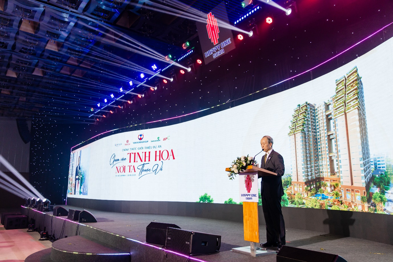 Khách mời đặc biệt, ngài Ono Masuo - Tổng Lãnh sự Nhật Bản tại Tp. Hồ Chí Minh phát biểu tại sự kiện.