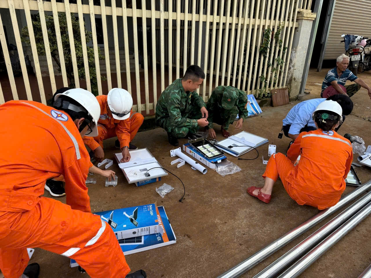 PC Đắk Nông triển khai chương trình “Thắp sáng đường quê”, góp phần xây dựng nông thôn mới