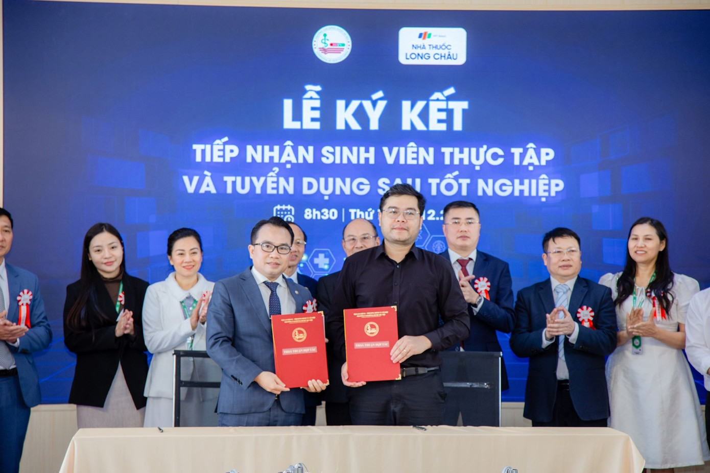 Trường Cao đẳng Dược Hà Nội ký kết mở rộng mạng lưới hỗ trợ sinh viên ra nghề Trường Cao đẳng Dược Hà Nội ký kết mở rộng mạng lưới hỗ trợ sinh viên ra nghề