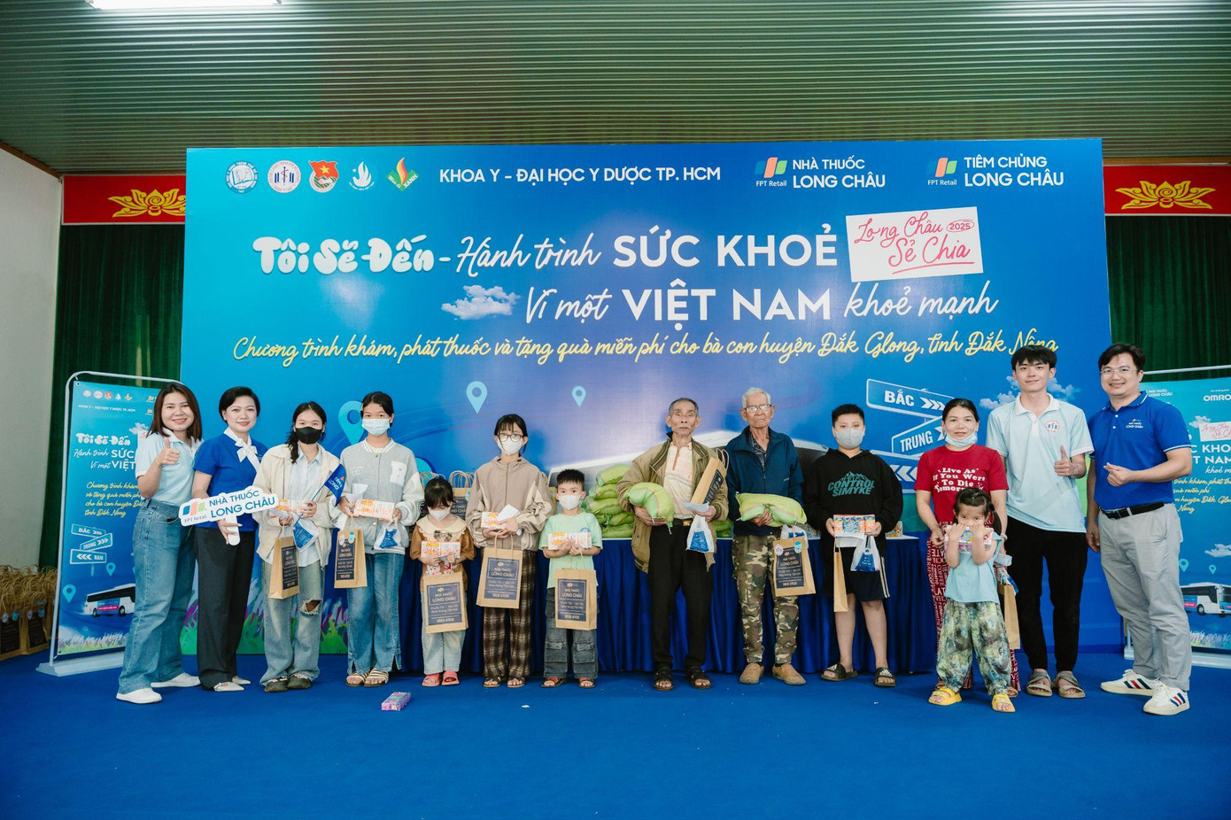 Long Châu và Đại học Y Dược TPHCM đồng hành chăm sóc sức khỏe người Việt.