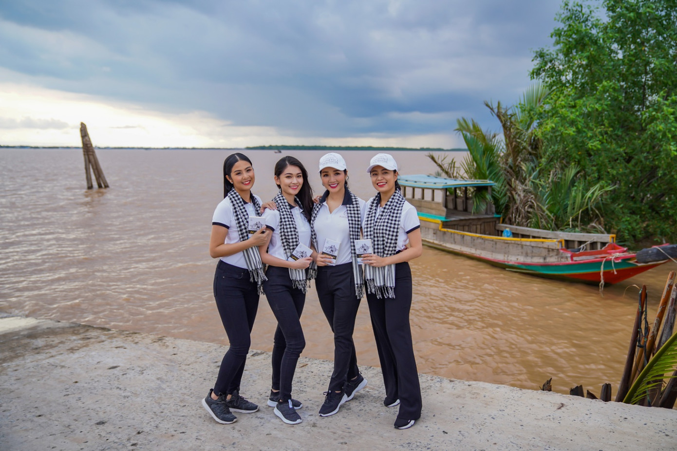 Hoa hậu Giáng My: Một đất nước muốn hùng mạnh phải đi từ tri thức ảnh 1