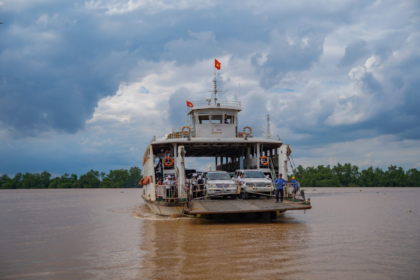 Hoa hậu Giáng My: Một đất nước muốn hùng mạnh phải đi từ tri thức ảnh 6