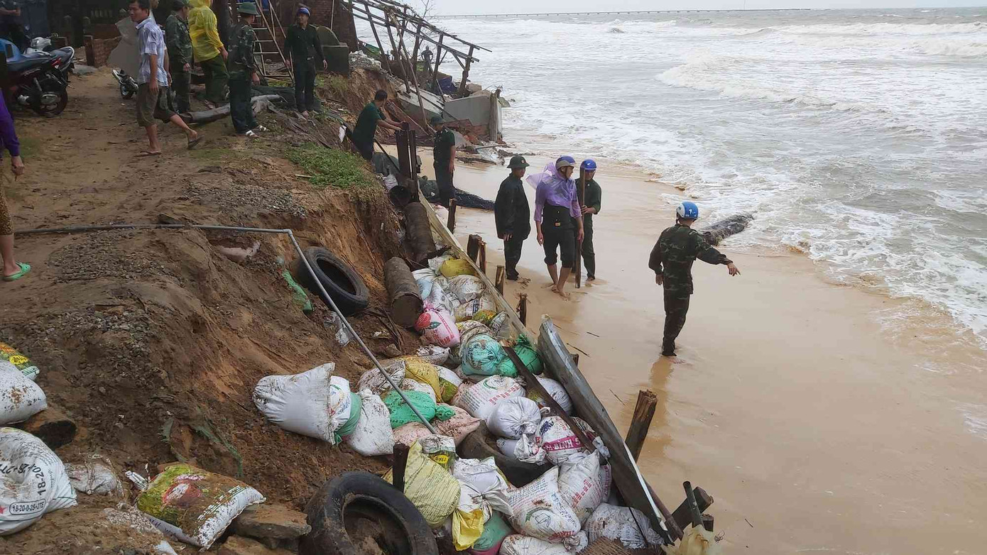 Phú Quốc lại sạt lở, ngập sâu sau cơn mưa lớn kéo dài ảnh 2