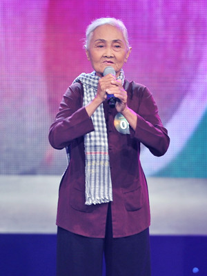 Cụ bà Lê Thị Nhung đoạt giải của báo chí và giải Thí sinh được yêu thích nhất