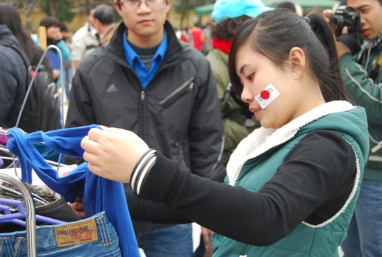 Mỗi món đồ mang đến ngày hội sẽ đổi được một phiếu A, B hay C tuỳ vào chất lượng hay giá trị sử dụng