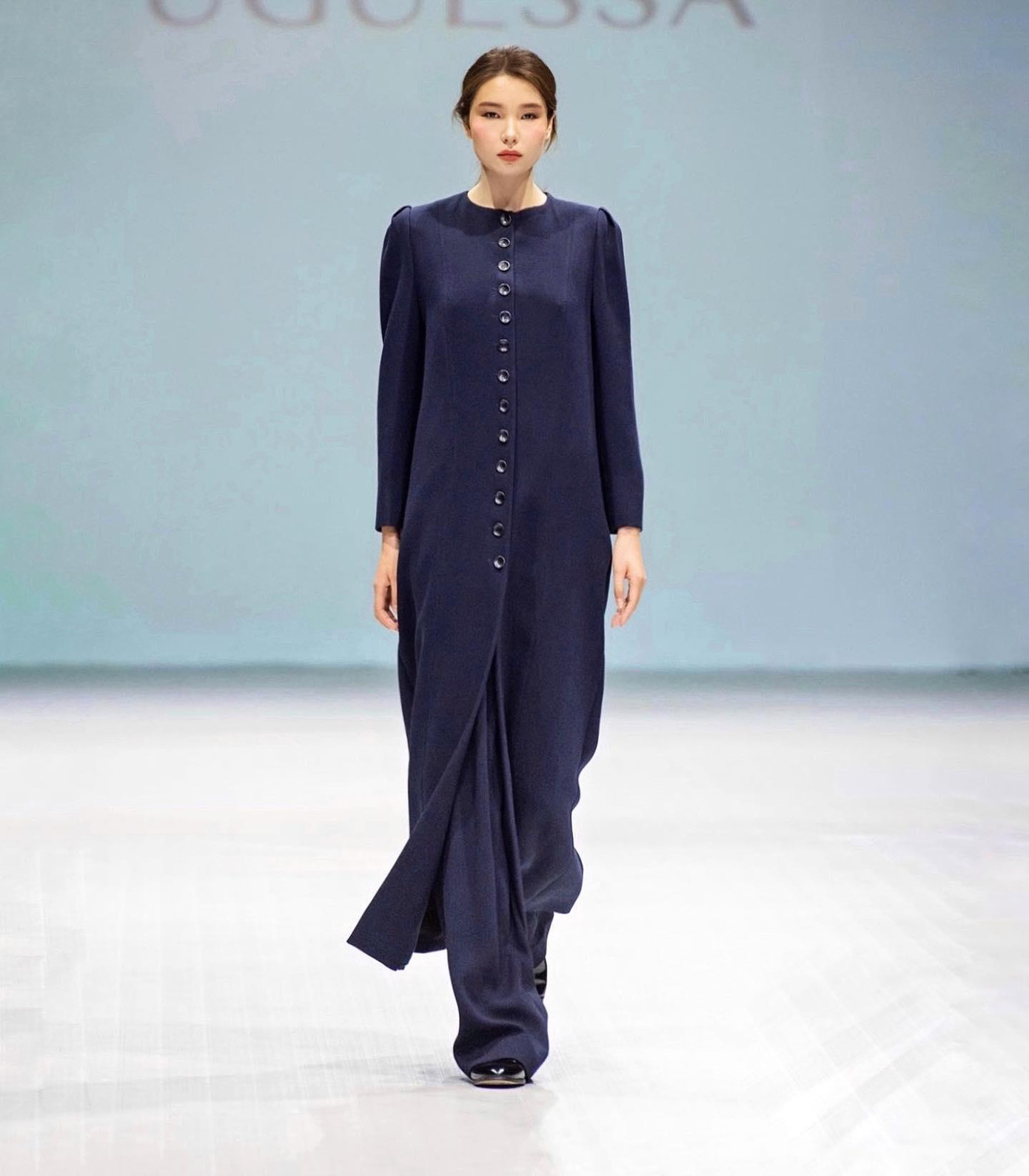 Elena Egorova hiện tại là một người mẫu chuyên nghiệp. Cô từng sải bước trên nhiều sàn diễn thời trang quốc tế.