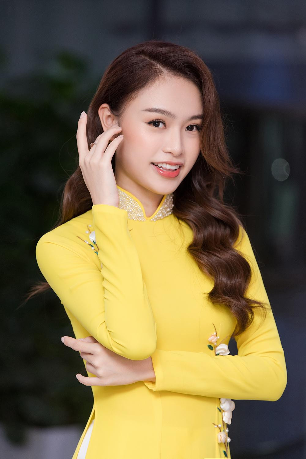 Sau khi tốt nghiệp thạc sĩ Kinh tế loại xuất sắc, Ngọc Vân đang tìm hiểu về một số chương trình nghiên cứu sinh để tiếp tục theo đuổi con đường học tập và nghiên cứu.