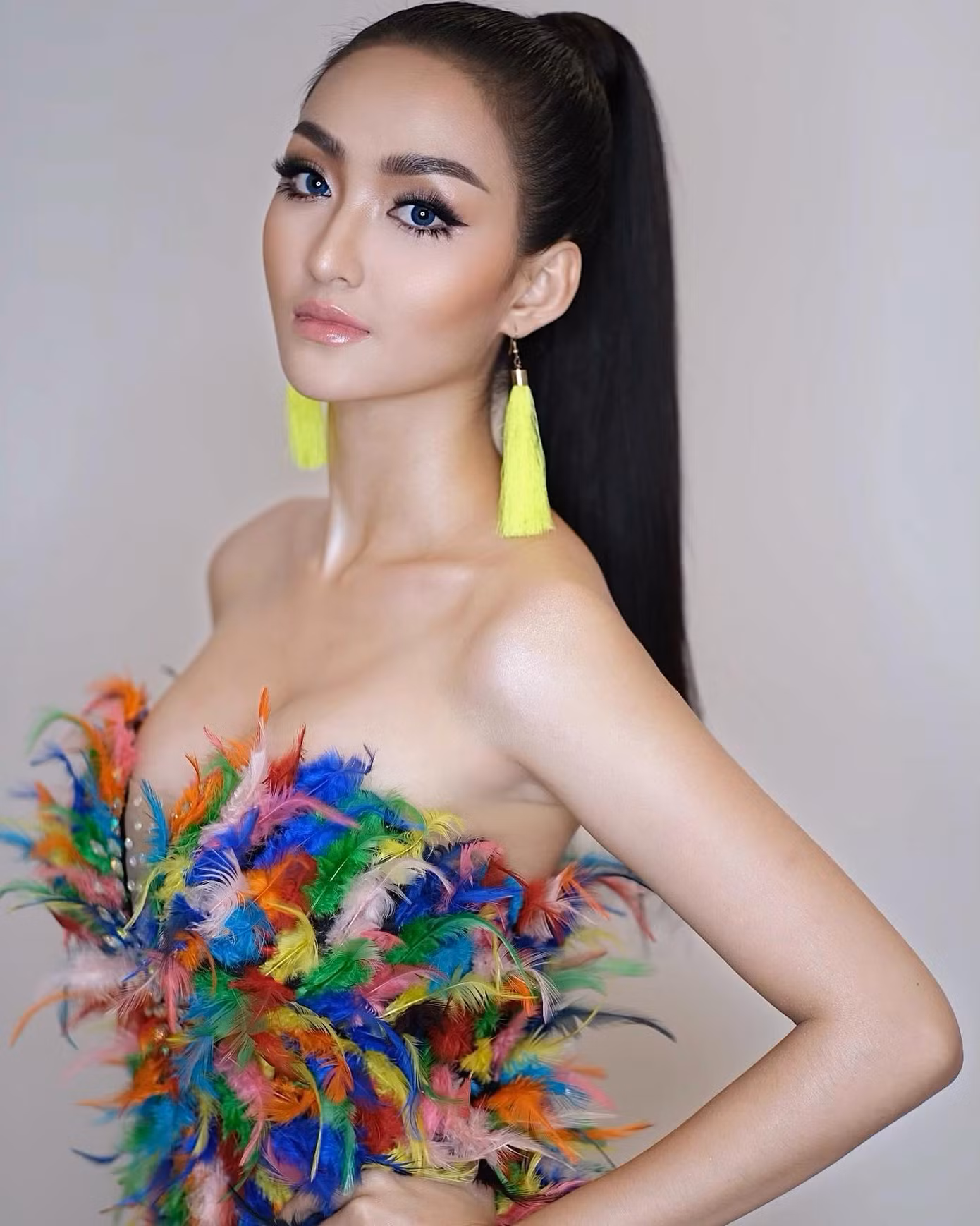 Với profile ấn tượng của mình, các fans hy vọng Pich Votey Saravady sẽ tiếp tục lập nên thành tích ấn tượng cho Campuchia tại Miss Grand 2022 tổ chức tại Indonesia vào tháng 10 tới.