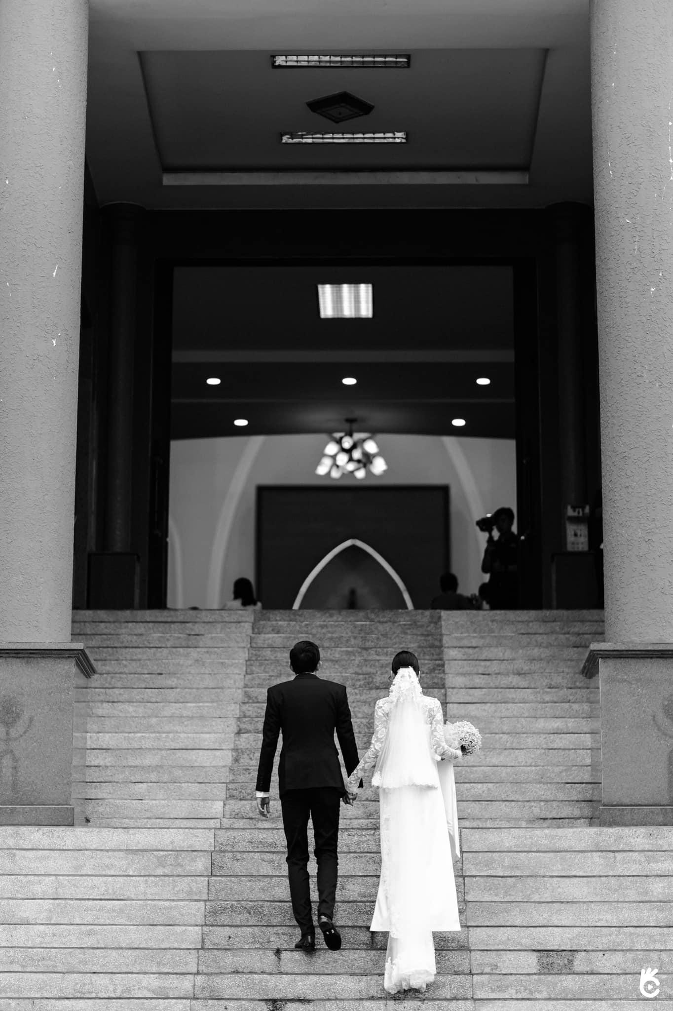 Người đẹp quyết định lên xe hoa ở tuổi 22 khiến fans tiếc nuối. Người đẹp quyết định lên xe hoa ở tuổi 22 khiến fans tiếc nuối.