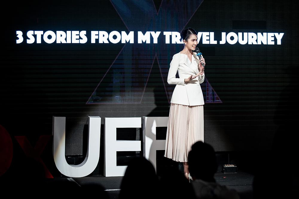 Cô gây ấn tượng với khả năng ngoại ngữ cực 'đỉnh'.