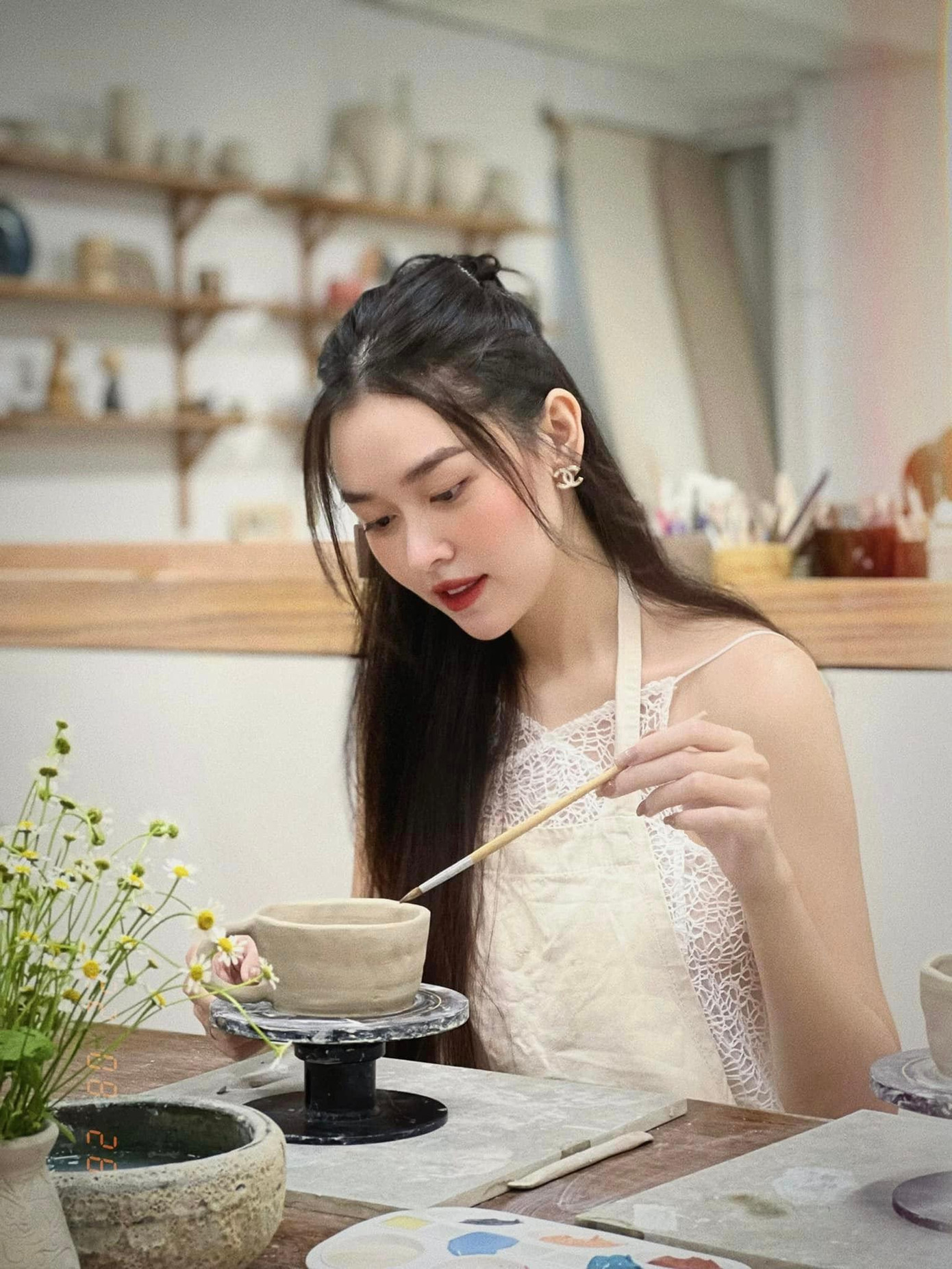 Á hậu Tường San khoe vẻ đẹp trong trẻo của 'gái một con' khiến fans trầm trồ.