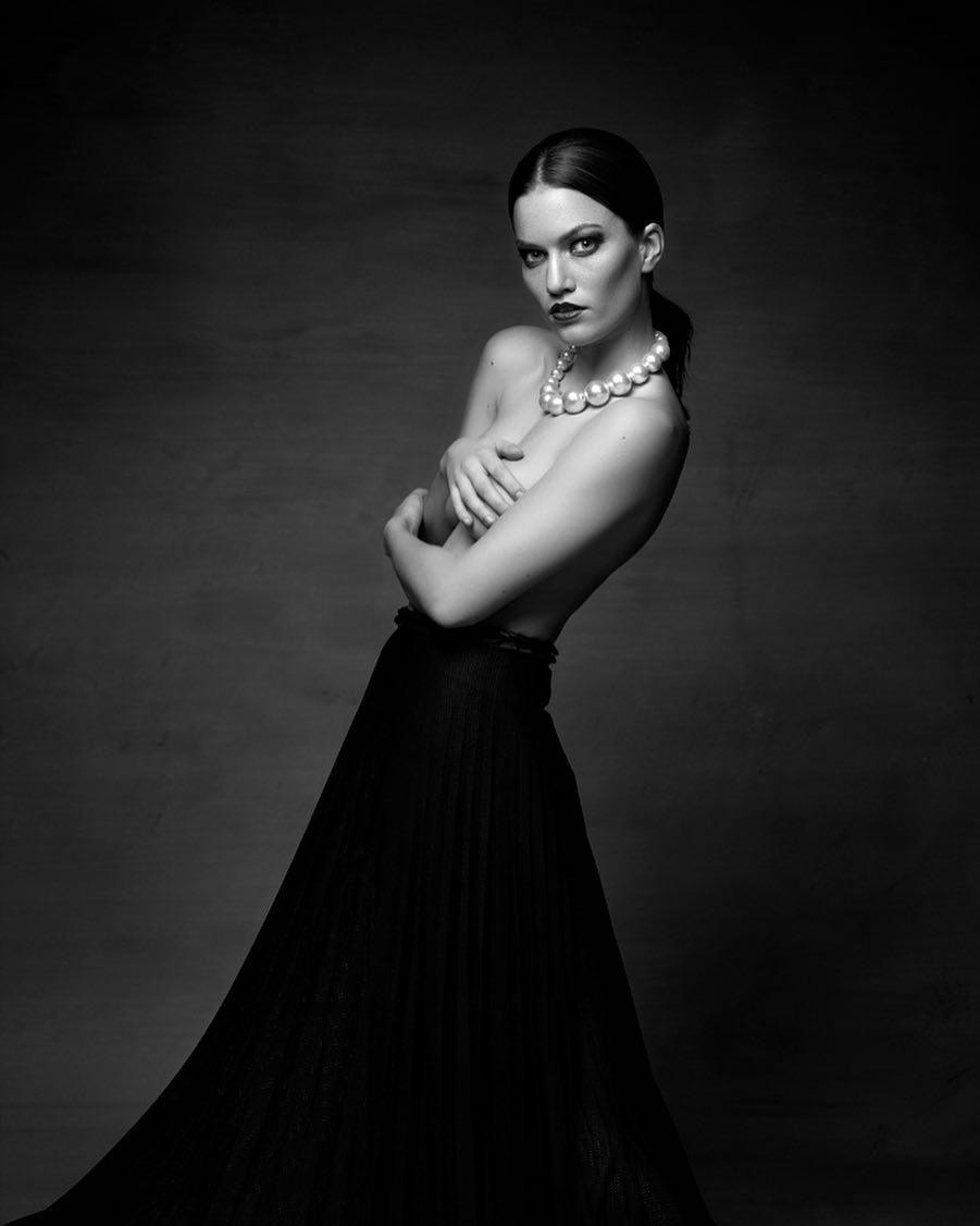 Nhiều cư dân mạng bình luận, vẻ đẹp của Ida Anette Hauan rất cuốn hút, giống các siêu mẫu quốc tế.