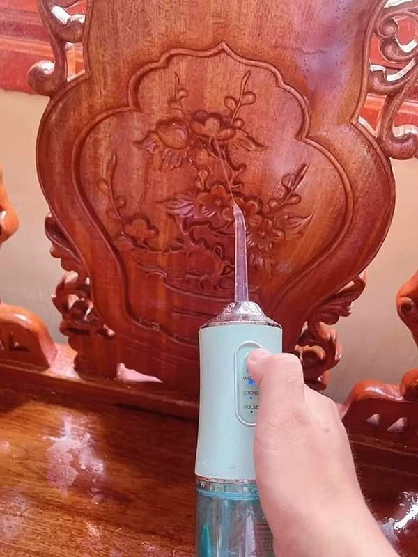 Thậm chí "công nghệ" cao hơn là sử dụng tăm nước.