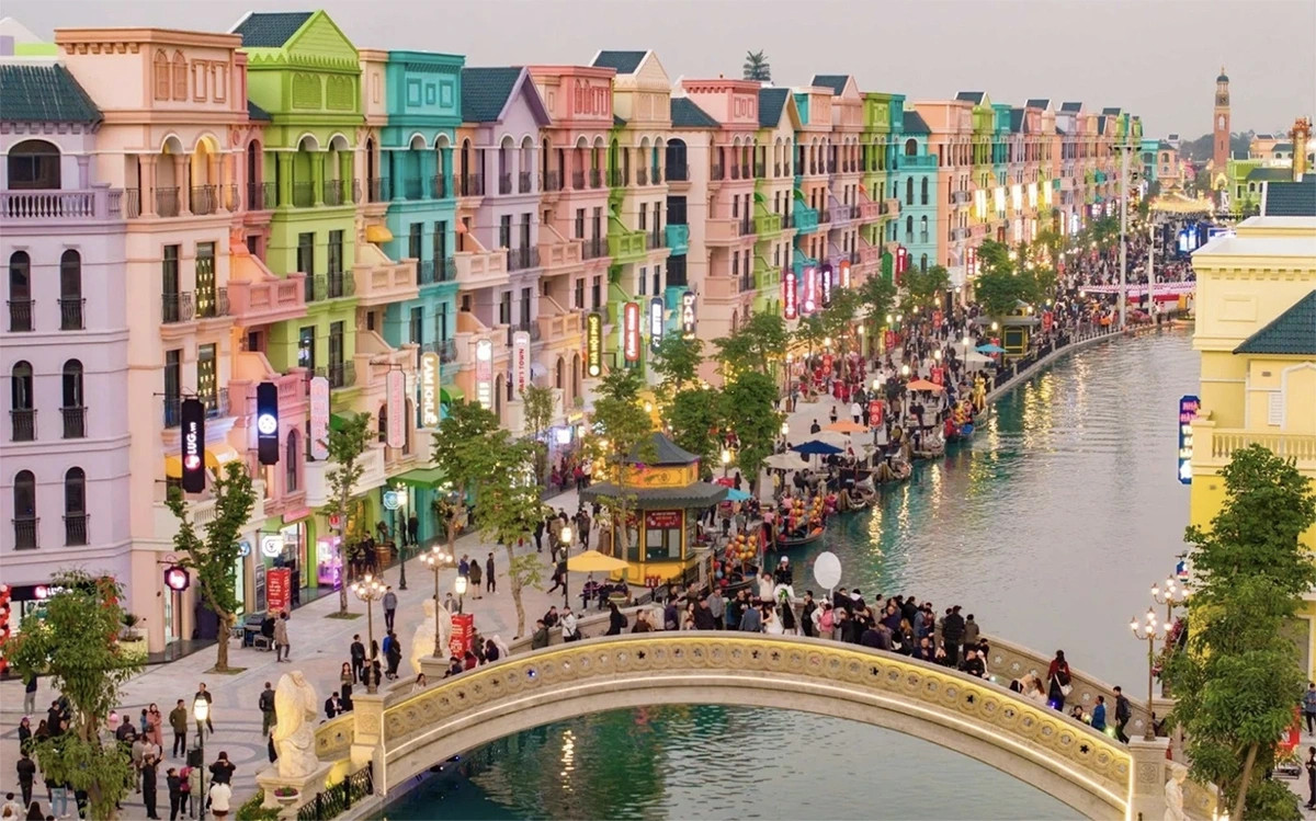 Vị trí giáp ranh Hà Nội khiến Hưng Yên trở thành điểm nóng trong quy hoạch. Vị trí giáp ranh Hà Nội khiến Hưng Yên trở thành điểm nóng trong quy hoạch.