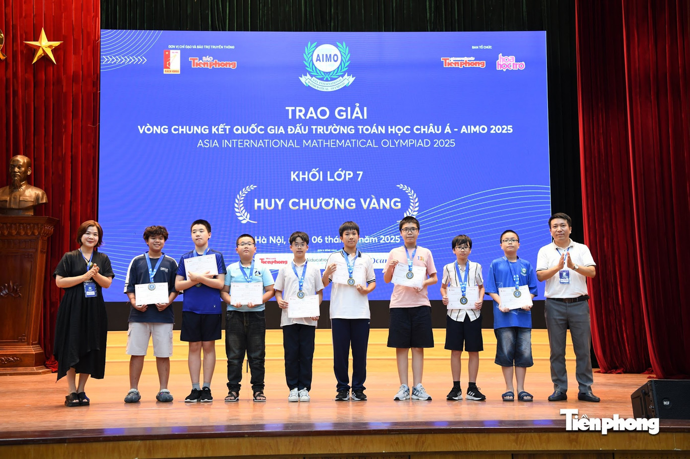 Thí sinh cấp THCS đạt Huy chương Vàng. Thí sinh cấp THCS đạt Huy chương Vàng.