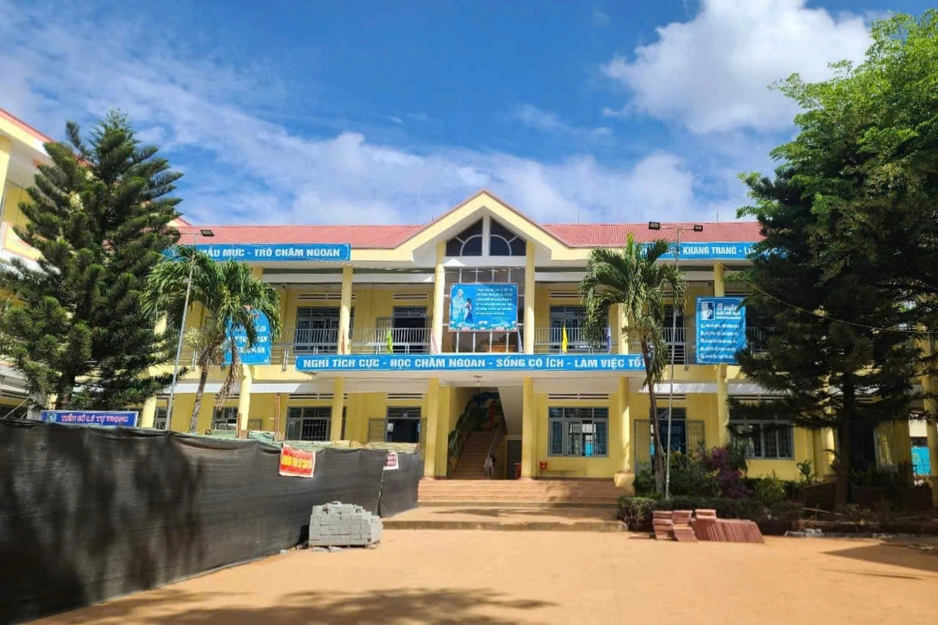 Trường Tiểu học Lý Tự Trọng, thành phố Buôn Ma Thuột.
