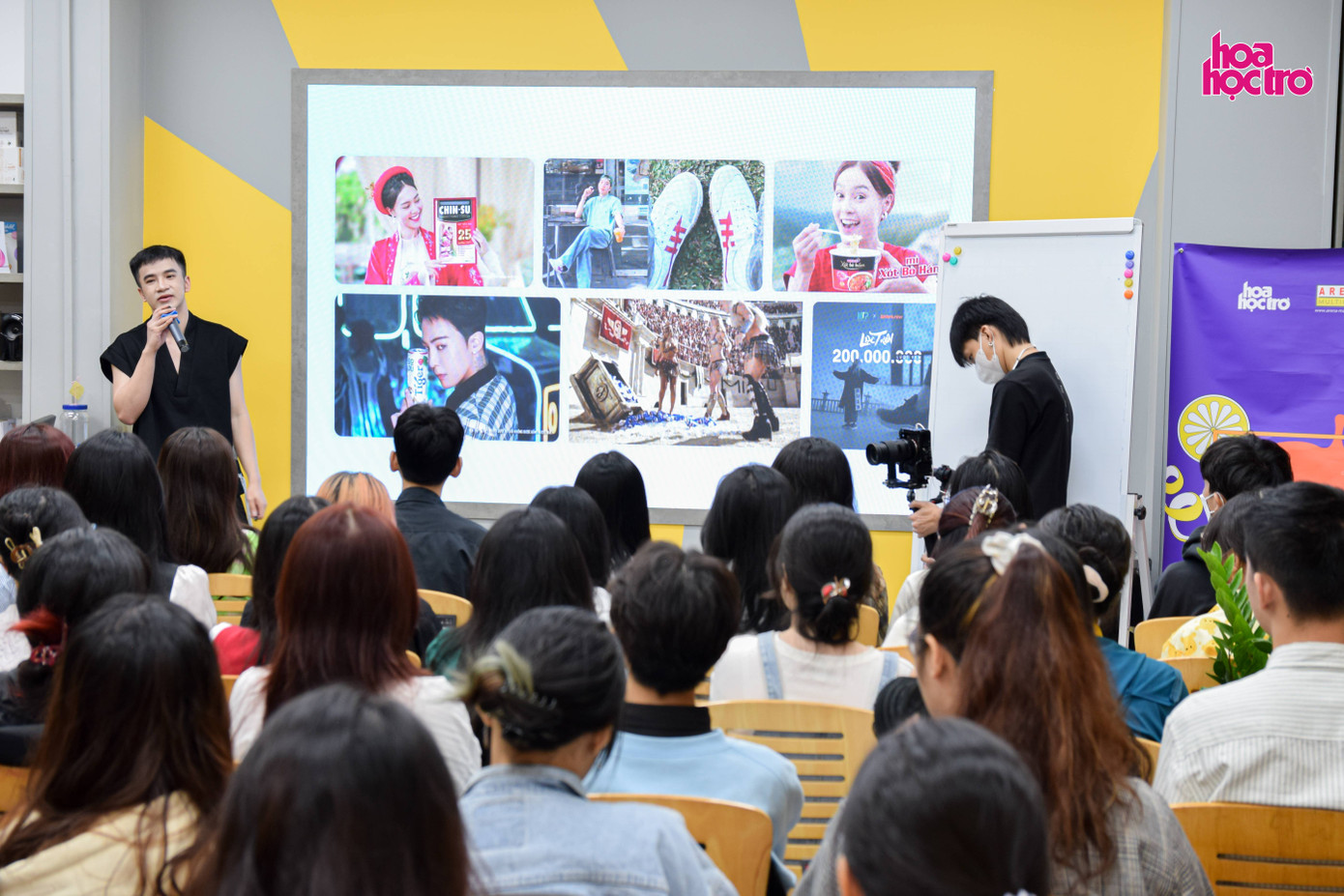 Anh Duy Tường chia sẻ nhiều kinh nghiệm quý báu cho các thí sinh The TrendZ. Anh Duy Tường chia sẻ nhiều kinh nghiệm quý báu cho các thí sinh The TrendZ.