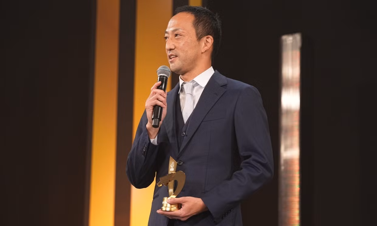 Trọng tài Jumpei Iida. (Ảnh: J League)