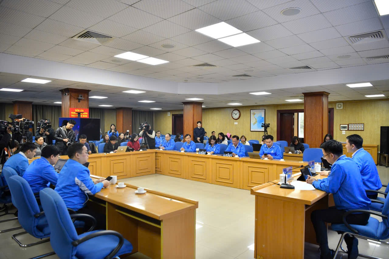 Trong lần Đại hội này, Ban tổ chức ứng dụng công nghệ trí tuệ nhân tạo (AI) vào việc thiết kế, xây dựng nội dung ấn phẩm, công tác chuẩn bị tổ chức Đại hội. Trong lần Đại hội này, Ban tổ chức ứng dụng công nghệ trí tuệ nhân tạo (AI) vào việc thiết kế, xây dựng nội dung ấn phẩm, công tác chuẩn bị tổ chức Đại hội.