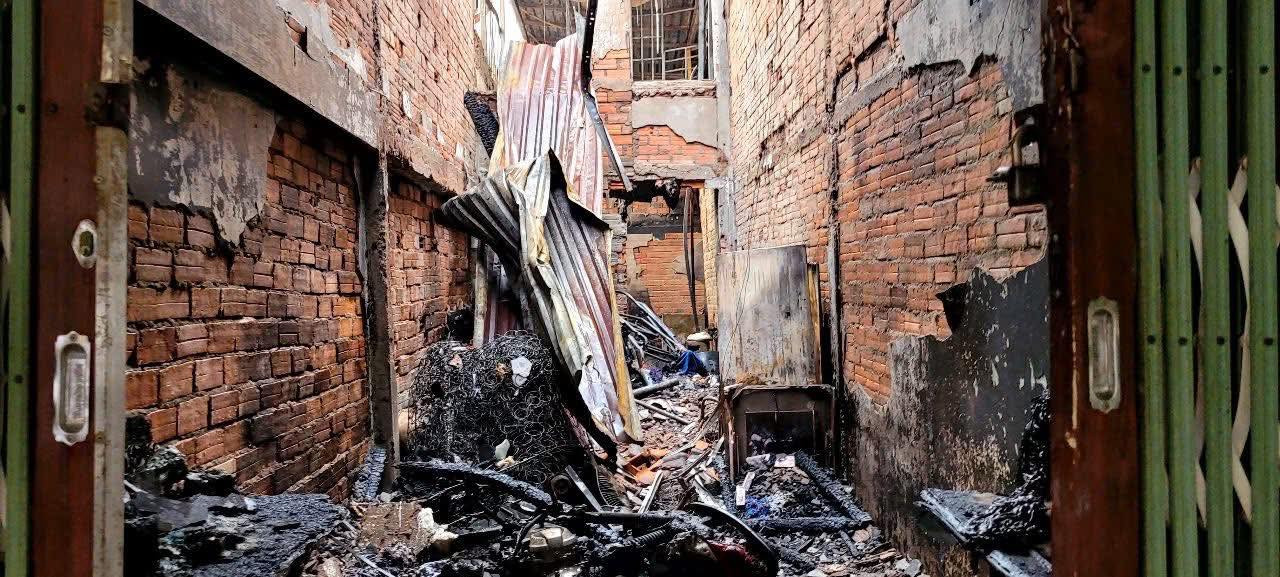 Hiện trường vụ cháy. (Ảnh: Fanpage Tin tức Tiền Giang) Hiện trường vụ cháy. (Ảnh: Fanpage Tin tức Tiền Giang)