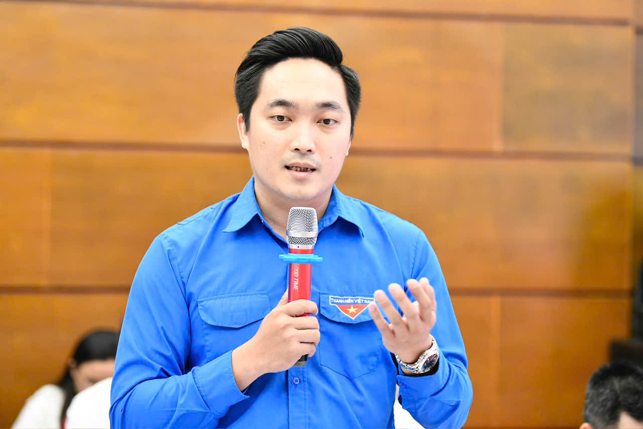 Anh Trần Xuân Bách, Bí thư Đoàn Thanh niên Bộ Khoa học và Công nghệ. Anh Trần Xuân Bách, Bí thư Đoàn Thanh niên Bộ Khoa học và Công nghệ.