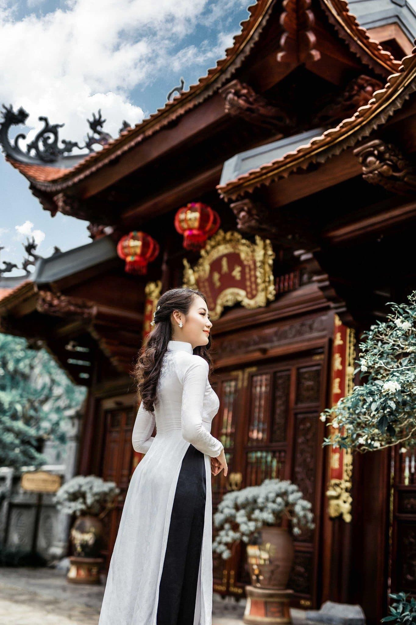 Những góc sống ảo “triệu like” mang phong cách cổ trang Trung Quốc.