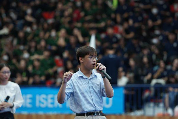 Hai “thần tượng học tập” chia sẻ kinh nghiệm. Hai “thần tượng học tập” chia sẻ kinh nghiệm.