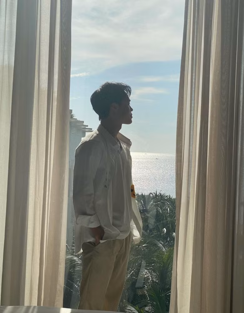 "Lươn" Văn Toàn thì đăng ảnh thả thính "so deep". "Lươn" Văn Toàn thì đăng ảnh thả thính "so deep".