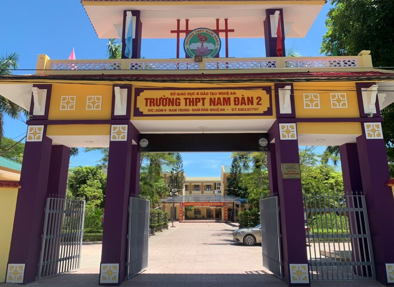 Điểm chuẩn thấp kỷ lục của trường THPT Nam Đàn 2 gây chú ý.