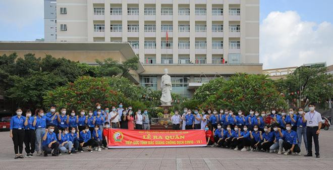 Sinh viên Học viện Y Dược học cổ truyền Việt Nam lên đường chi viện tỉnh Bắc Giang phòng, chống dịch COVID-19. (Ảnh: Học viện Y - Dược học cổ truyền Việt Nam) Sinh viên Học viện Y Dược học cổ truyền Việt Nam lên đường chi viện tỉnh Bắc Giang phòng, chống dịch COVID-19. (Ảnh: Học viện Y - Dược học cổ truyền Việt Nam)