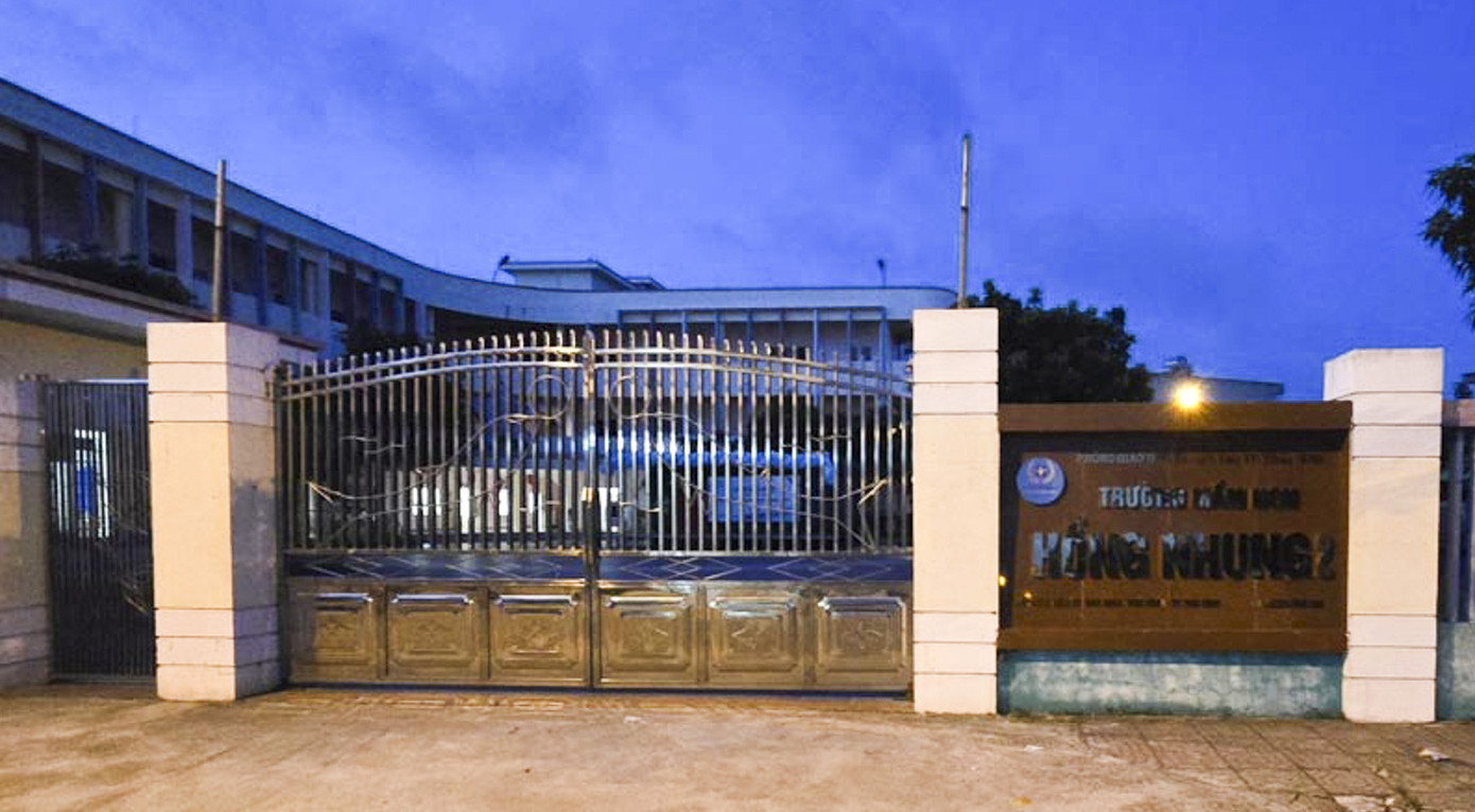 Trường Mầm non Hồng Nhung cơ sở 2, nơi bé trai theo học. Trường Mầm non Hồng Nhung cơ sở 2, nơi bé trai theo học.