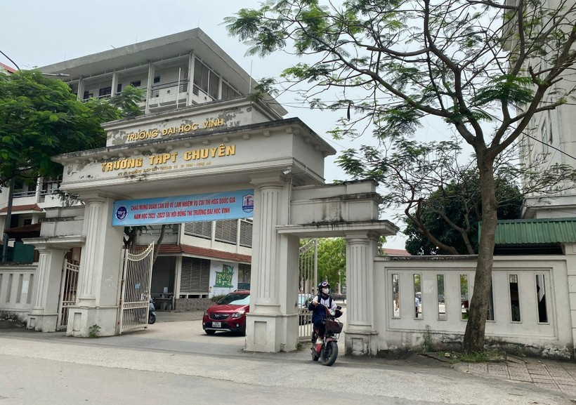 Trường THPT chuyên Đại học Vinh - nơi nữ sinh học tập trước khi xảy ra sự việc đau lòng.