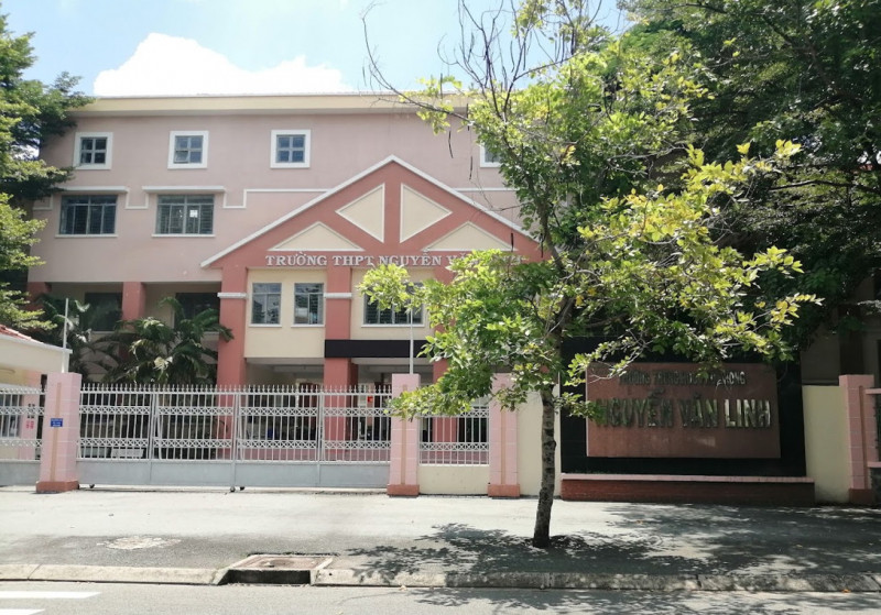 Trường THPT Nguyễn Văn Linh (quận 8, TP.HCM).