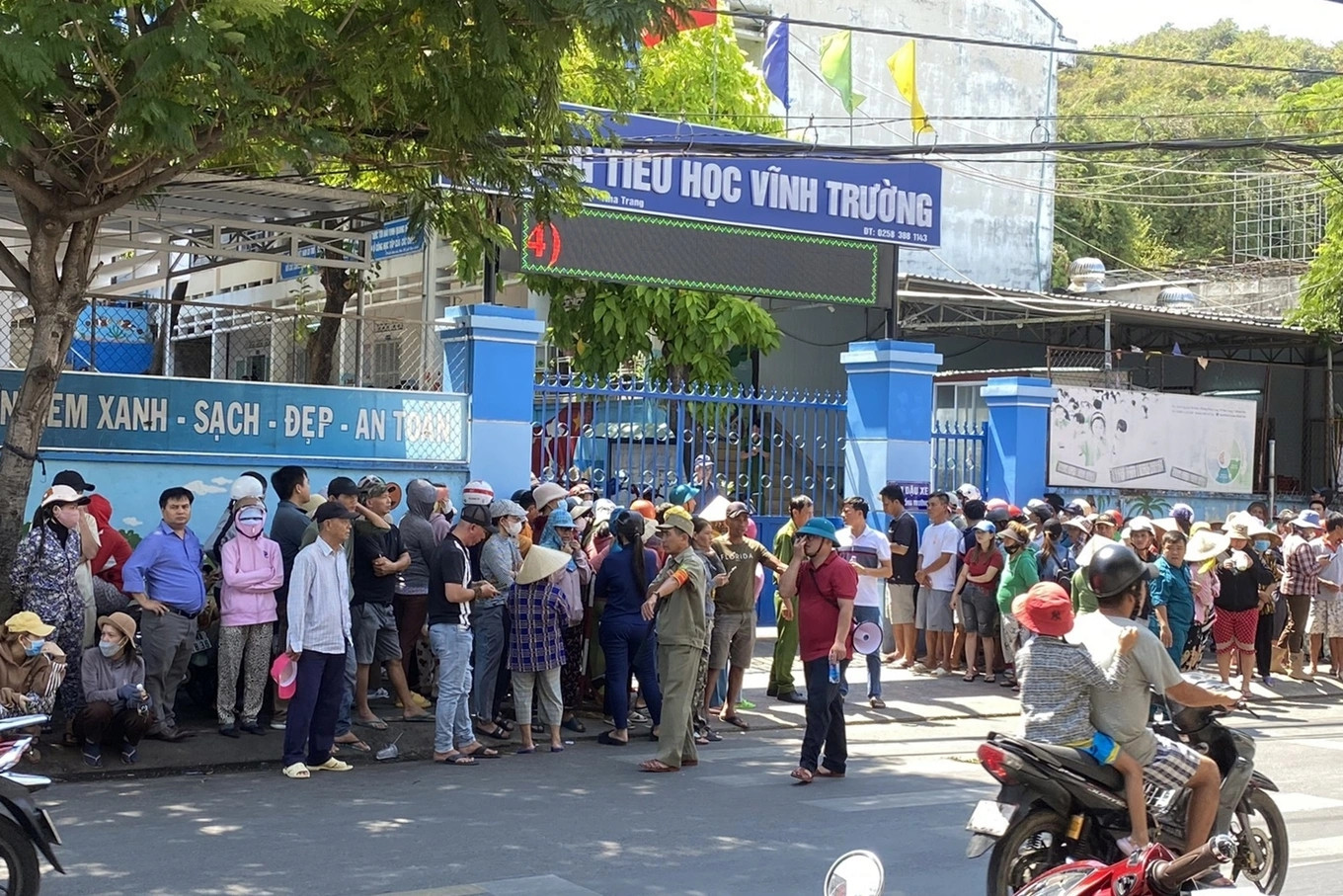 Trường tiểu học Vĩnh Trường nơi xảy ra vụ việc. (Ảnh: Phú Khánh) Trường tiểu học Vĩnh Trường nơi xảy ra vụ việc. (Ảnh: Phú Khánh)