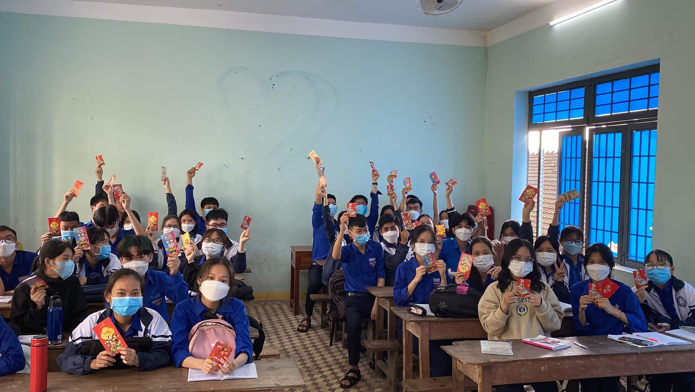 Ai nấy đều vui tươi, phấn khởi khi trở lại trường học. (Ảnh: Lê Quang Long/ Group Trường Người Ta) Ai nấy đều vui tươi, phấn khởi khi trở lại trường học. (Ảnh: Lê Quang Long/ Group Trường Người Ta)