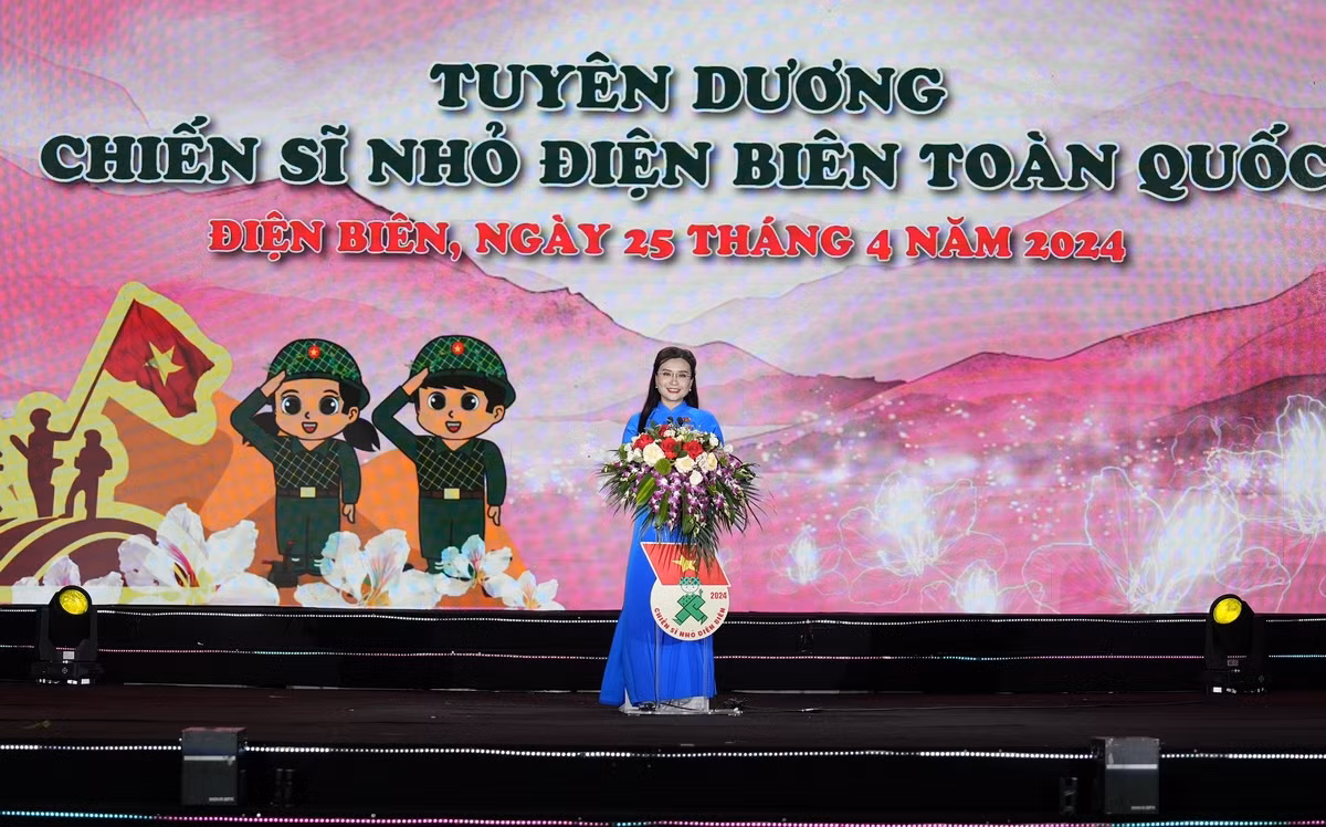 Bí thư T.Ư Đoàn, Chủ tịch Hội đồng Đội T.Ư Nguyễn Phạm Duy Trang phát biểu tại Lễ tuyên dương.