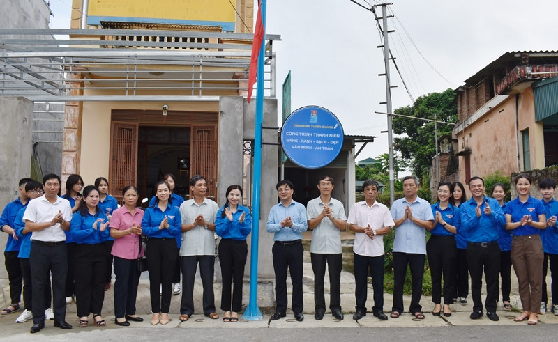 Khánh thành công trình thanh niên Sáng - Xanh - Sạch - Đẹp - Văn minh - An toàn.