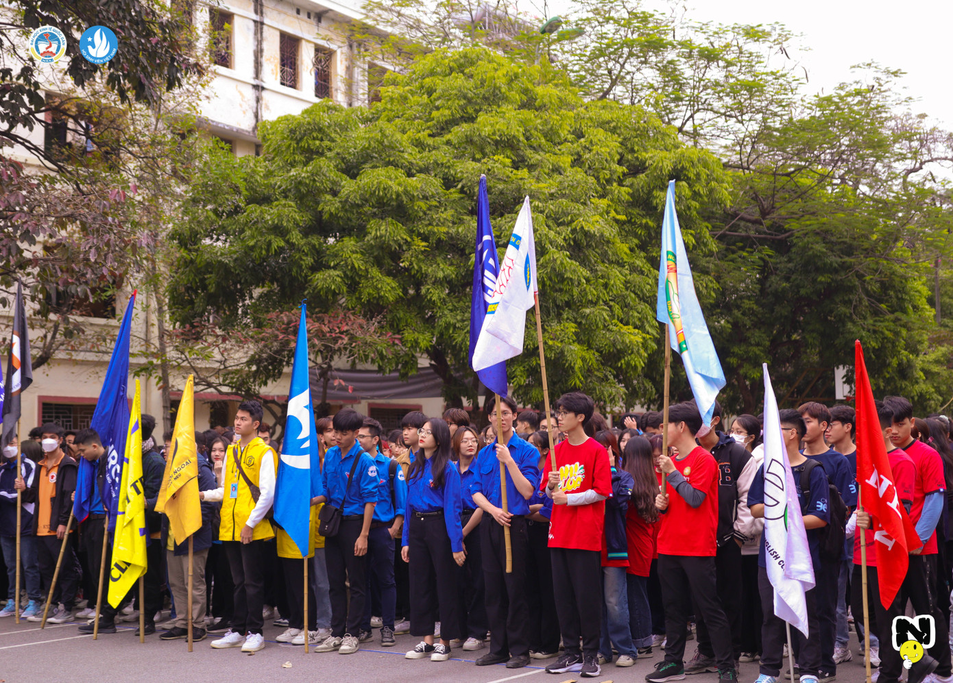 Ngày hội bắt đầu với sự có mặt của đông đảo sinh viên trường Đại học Kinh tế Quốc dân. Ngày hội bắt đầu với sự có mặt của đông đảo sinh viên trường Đại học Kinh tế Quốc dân.