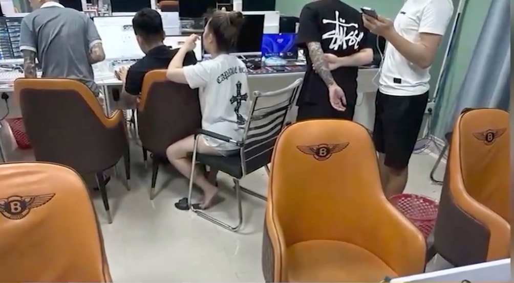 (Ảnh cắt từ phóng sự) (Ảnh cắt từ phóng sự)